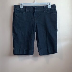 The limited dark wash denim Bermuda size 6